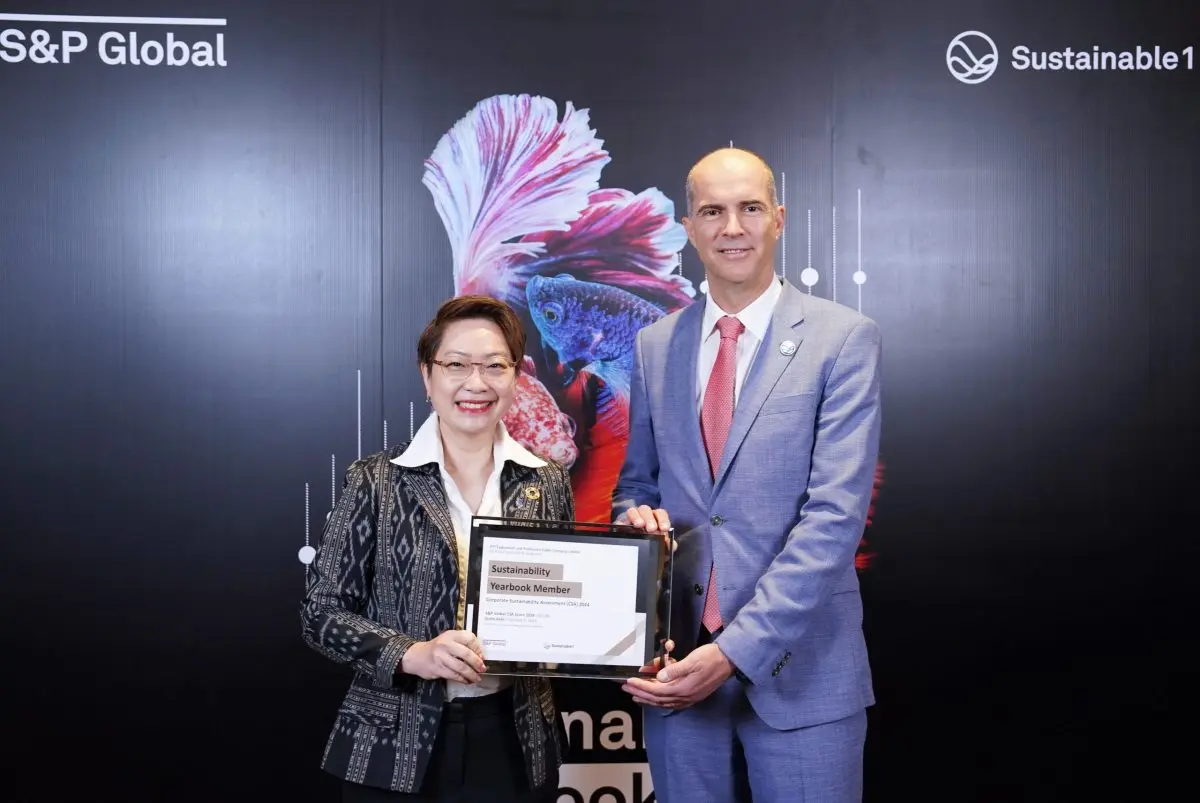 บริษัท ปตท.สำรวจและผลิตปิโตรเลียม จำกัด (มหาชน) หรือ ปตท.สผ. โดยนางสุศมา ปิตากุลดิลก (ซ้าย) ผู้ช่วยกรรมการผู้จัดการใหญ่ สายงานความยั่งยืนและบริหารผู้มีส่วนได้ส่วนเสีย เข้ารับรางวัลจากการที่ ปตท.สผ...