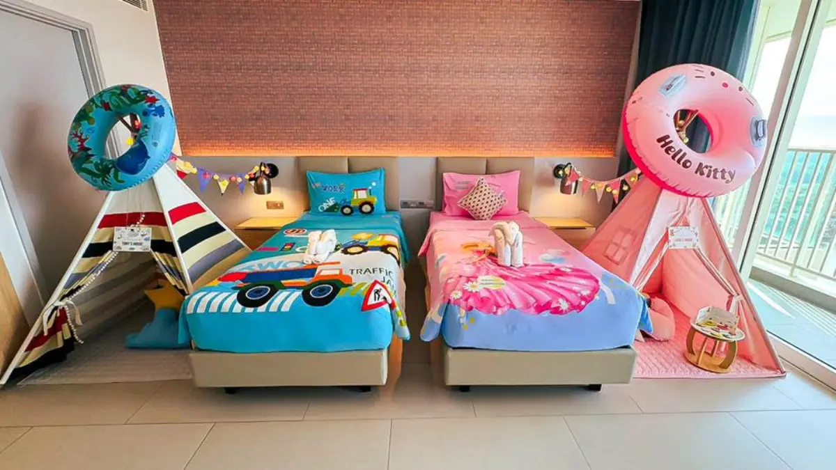 With screens seemingly ubiquitous nowadays, Alma Resort Cam Ranh is bringing youngsters’ imaginations to life in a fun and tangible setting with its new “Kids’ Themed Rooms”. The optional boys’...