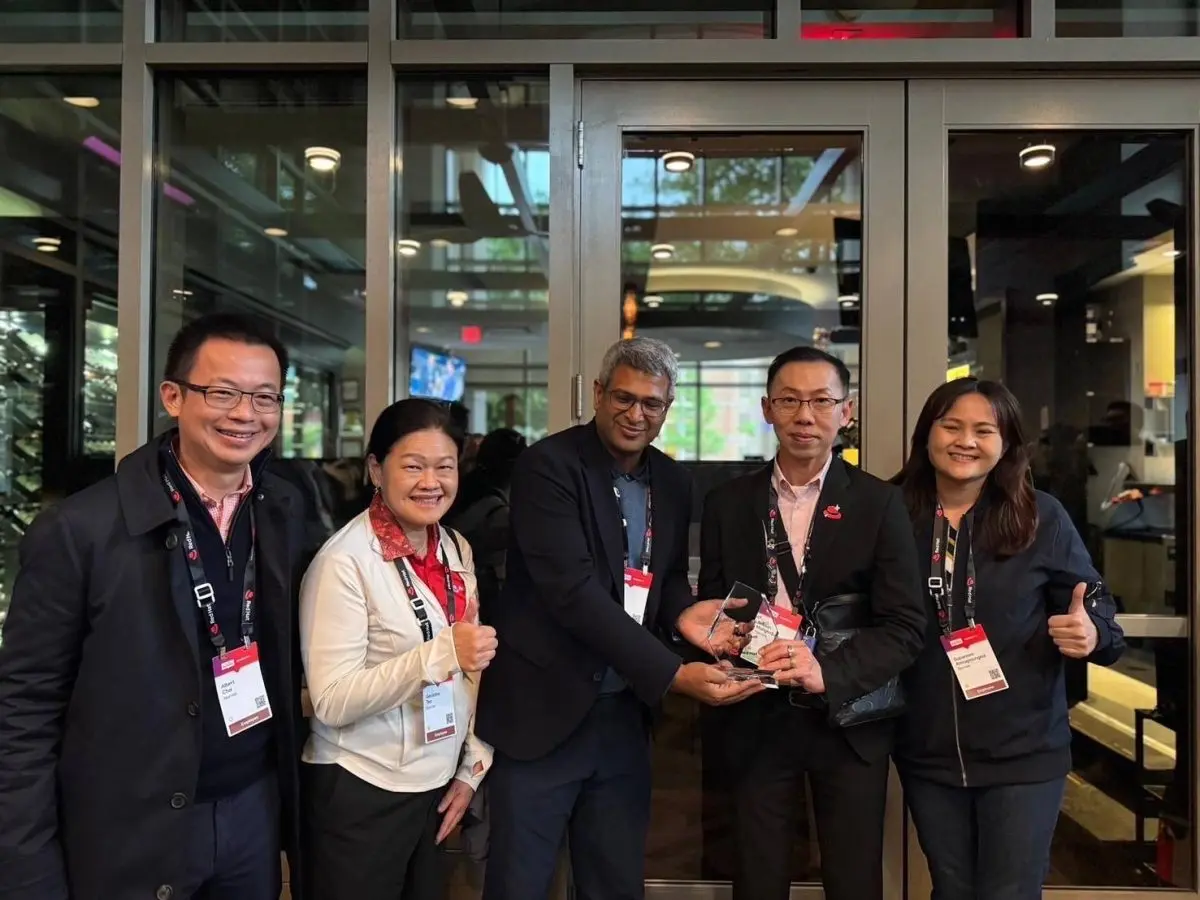 ยิบอินซอยได้รับรางวัล Appreciation Award จากงาน Red Hat Summit 2025 ณ เมืองบอสตัน สหรัฐอเมริกา ในฐานะพันธมิตรระดับ Premier ที่มีอัตราการเติบโตสูงสุดในประเทศไทย สะท้อนถึงความร่วมมืออันแข็งแกร่งกับ...