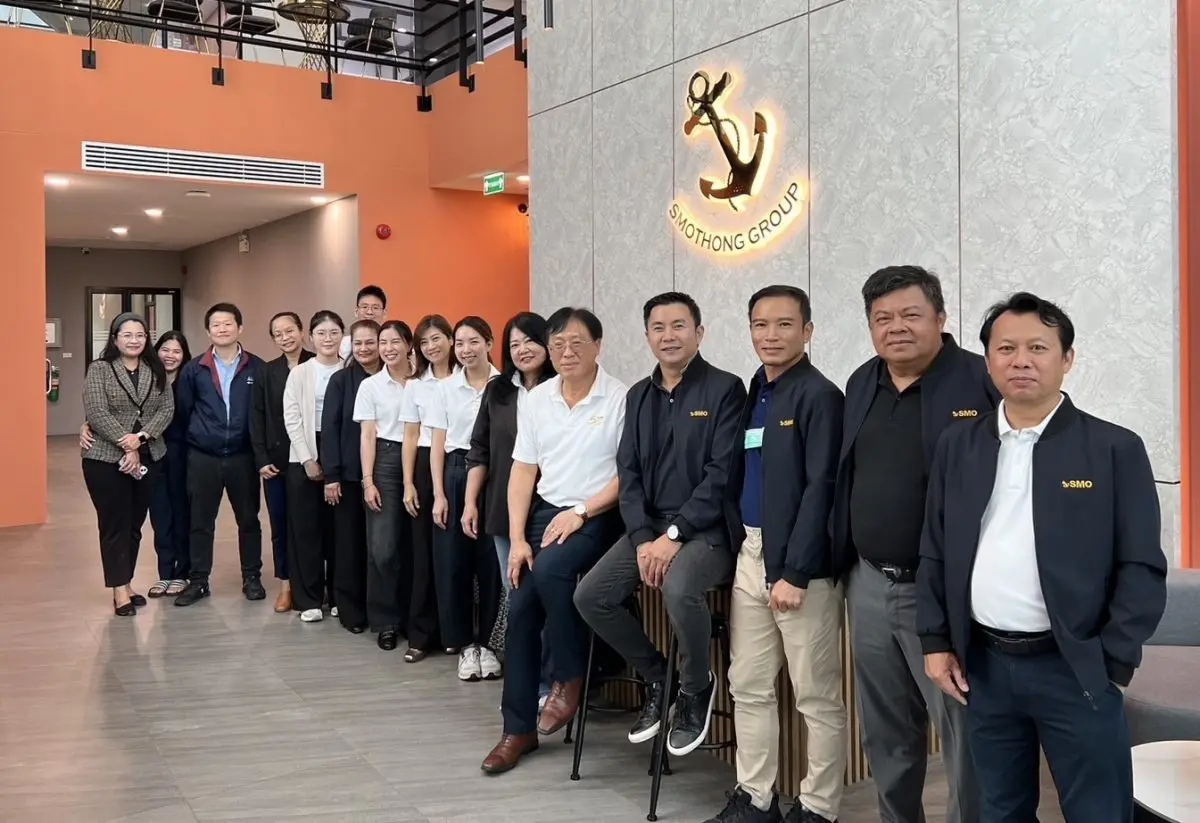 นายกิตติพงษ์ พวงมาลา ประธานเจ้าหน้าที่บริหาร นายกุศล ศรีเปารยะ ประธานเจ้าหน้าที่บริหารการเงิน นายเสกศักดิ์ พิริเยศยางกูร กรรมการผู้จัดการ สายงานโรงงาน พร้อมด้วย นายศักดา ทองรอง...