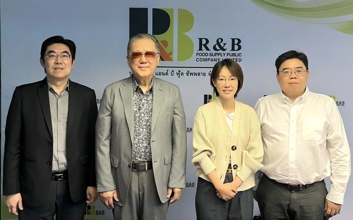 ดร.สมชาย รัตนภูมิภิญโญ ประธานเจ้าหน้าที่บริหาร พ.ท.พญ.จัณจิดา รัตนภูมิภิญโญ กรรมการบริษัท นายสุรนาถ กิตติรัตนเดช ประธานเจ้าหน้าที่ฝ่ายบัญชีและการเงิน และ นายธีรพัฒน์ ญาณาธรกุล ประธาน...