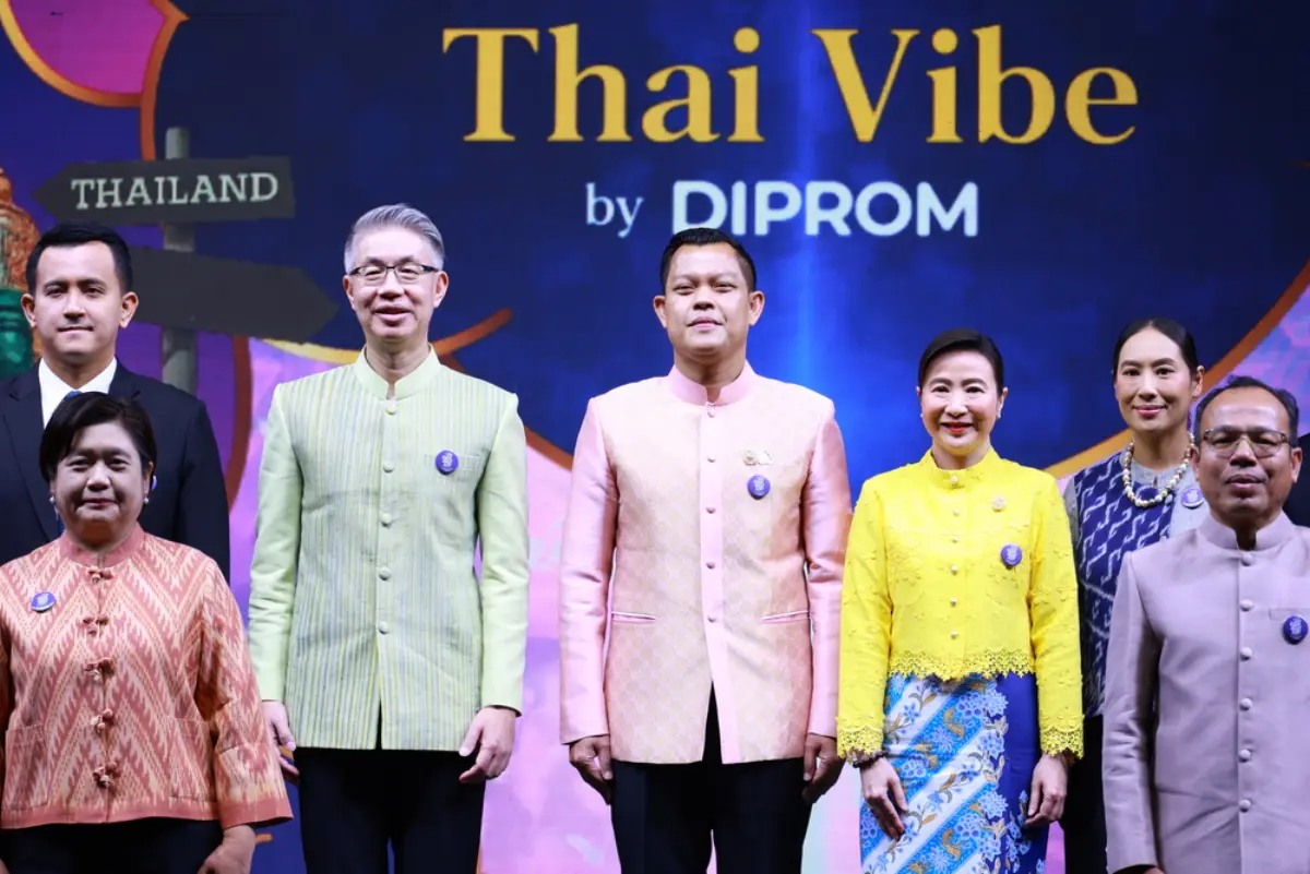 ดีพร้อมจัดใหญ่ ‘มหกรรมดีพร้อมเสน่ห์ไทย: Thai Vibe by DIPROM’ โชว์ซอฟต์พาวเวอร์อาหารและแฟชั่นไทย สร้างอนาคตใหม่ให้ SMEs คาดดึงคน 30,000 รายเข้างาน กระตุ้นเศรษฐกิจไม่ต่ำกว่า 250 ล้านบาท