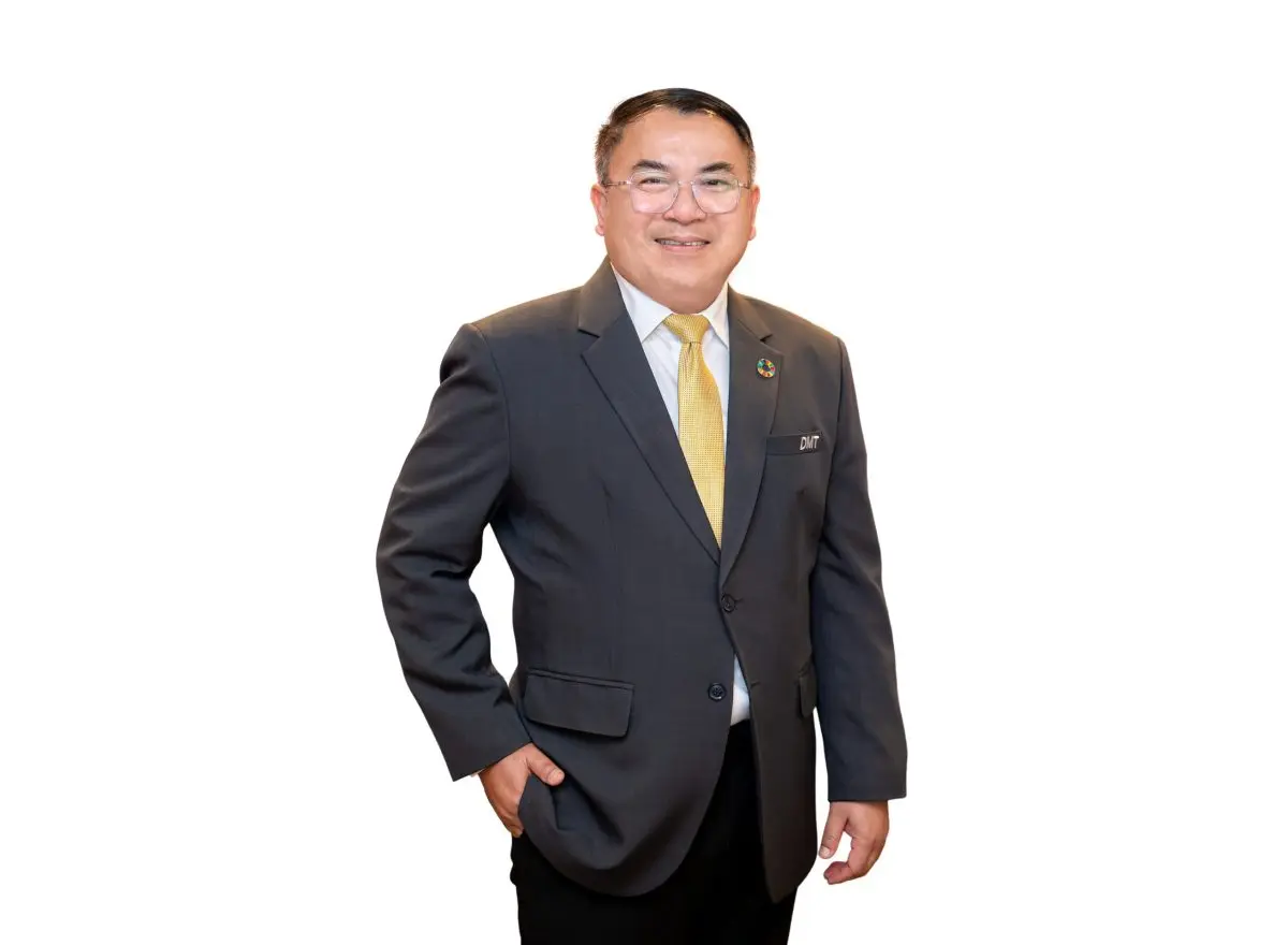 ดร.ศักดิ์ดา พรรณไวย บิ๊กบอส DMT ยิ้มหน้าบานขึ้นรับรางวัล AMCHAM CSI Award จากหอการค้าอเมริกันในปท. ไทย เพราะรอบนี้อัปเลเวลได้รางวัลระดับ Silver Recognition จากผลงานระดับมาสเตอร์พีชขององค์กร...
