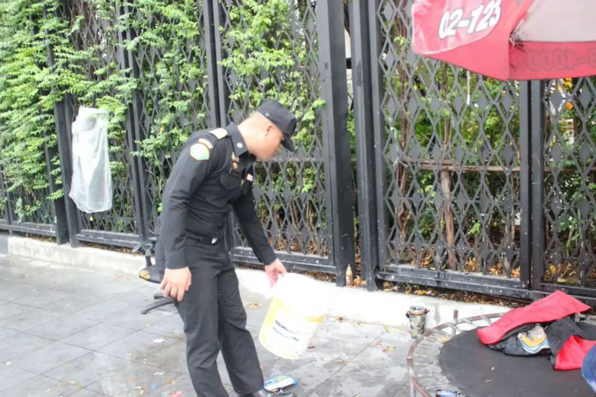 เขตบางคอแหลมลุยตรวจข้อร้องเรียน Traffy Fondue แก้ปัญหารุกล้ำทางเท้า–กลิ่นควันรบกวนชุมชน