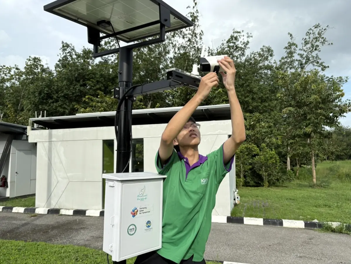 ในหลายพื้นที่ของประเทศไทย ตั้งแต่แนวชายป่าภาคตะวันออก ภาคตะวันตก ไปจนถึงภาคเหนือ ปัญหาช้างป่าบุกรุกชุมชนยังคงเป็นประเด็นใหญ่ระดับประเทศที่สร้างความเสี่ยงต่อชีวิต ความปลอดภัย ...