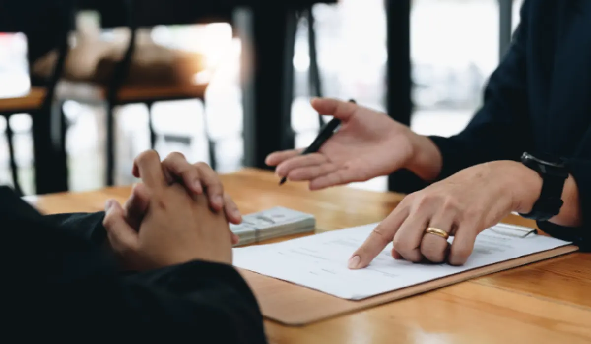 แหล่งกู้เงินด่วนในระบบ VS นอกระบบ ต่างกันอย่างไร เลือกแบบไหนดี