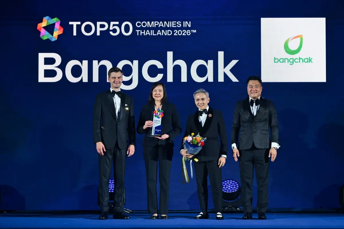 Mrs. Ratrimani Pasiphol, Senior Executive Vice President, Corporate Management and Organization Development, Bangchak Corporation Public Company Limited, received the Top 50 Companies in...