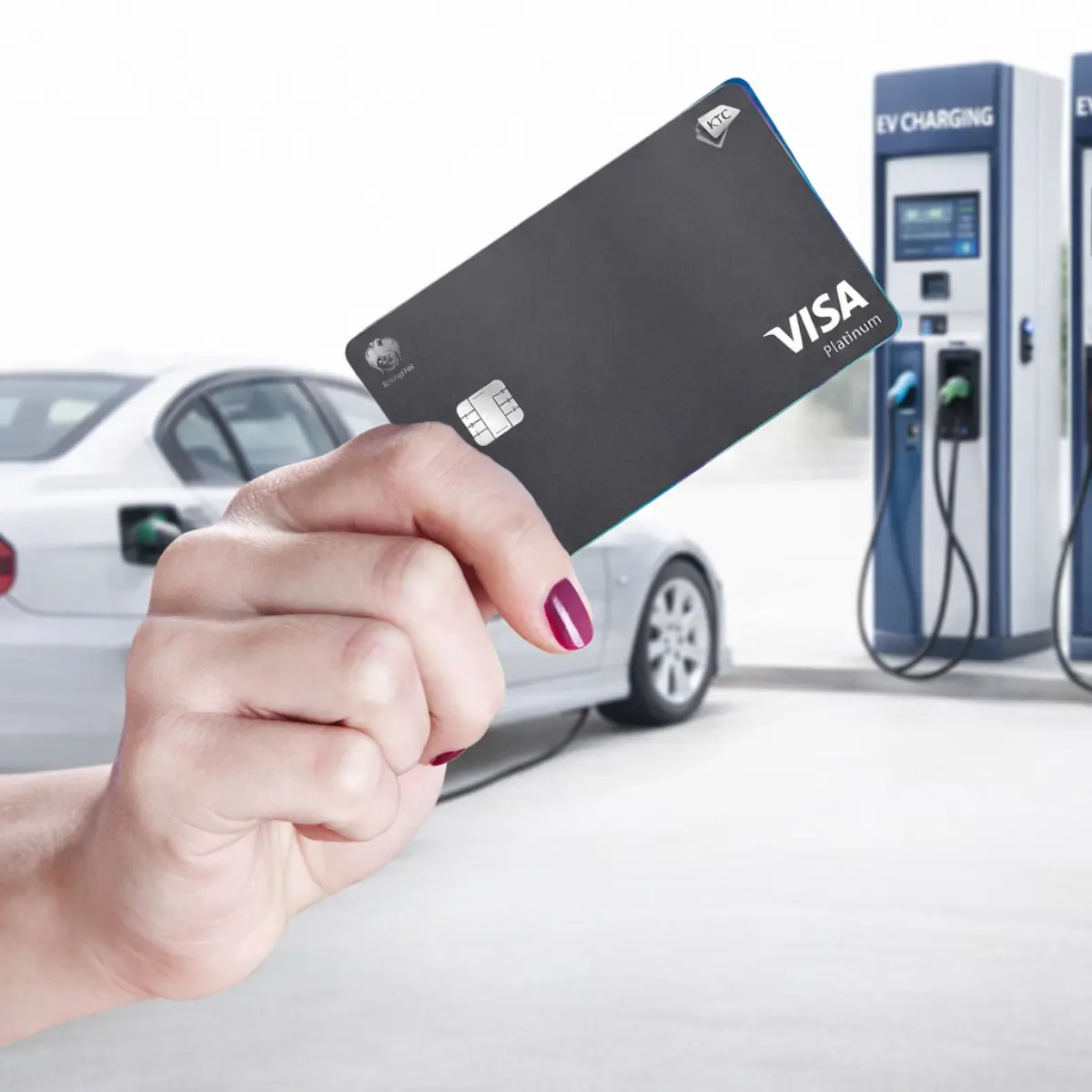 สงครามราคารถยนต์ไฟฟ้า หรืออีวี (EV) ช่วงนี้ “แรงกว่ารอบก่อน” จนหลายคนรู้สึกว่าเพิ่งรับรถไม่นานก็มีล็อตส่วนลดใหม่ตามมา ความรู้สึก “ซื้อก่อนเจ็บก่อน” ไม่ได้แปลว่าไม่ชอบรถยนต์ไฟฟ้า แต่สะท้อนว่าในยุคโปร...