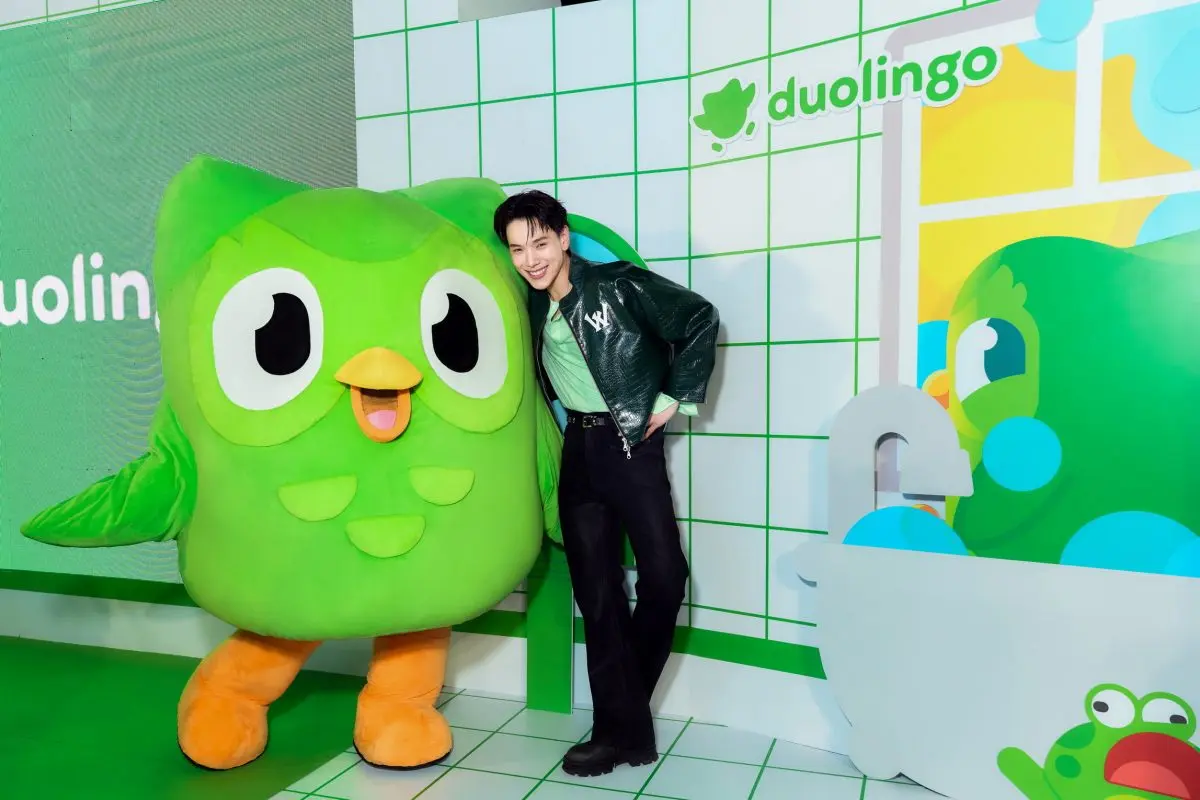 ซูเปอร์สตาร์ T-POPมาแรง “ต้าห์อู๋ – พิทยา แซ่ฉั่ว” จับมือ Duo มาสคอตชื่อดังระดับโลก ร่วมสร้างสีสัน ที่สยามสแควร์ พร้อมปลุกพลัง และสร้างแรงบันดาลใจการเรียนภาษาให้กับคนรุ่นใหม่ สมฉายา All...