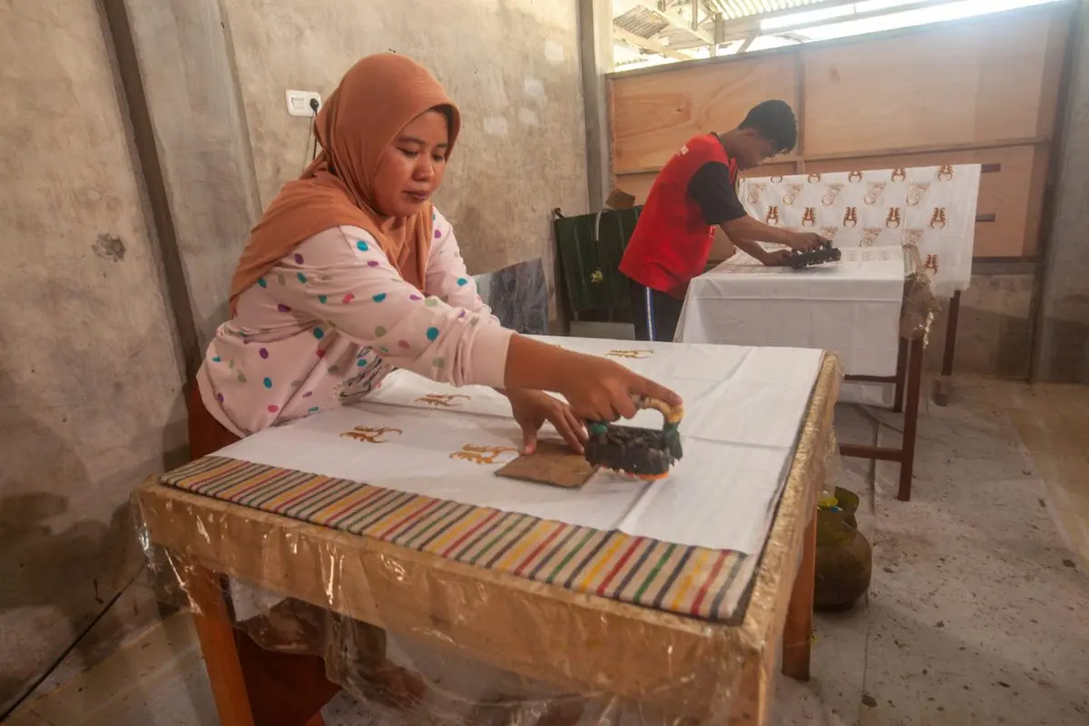 Sigi Regency in Central Sulawesi is far more than a residential area; it is a landscape rich in noble values and local wisdom. Flanked by mountains and ancient forests strictly guarded by...