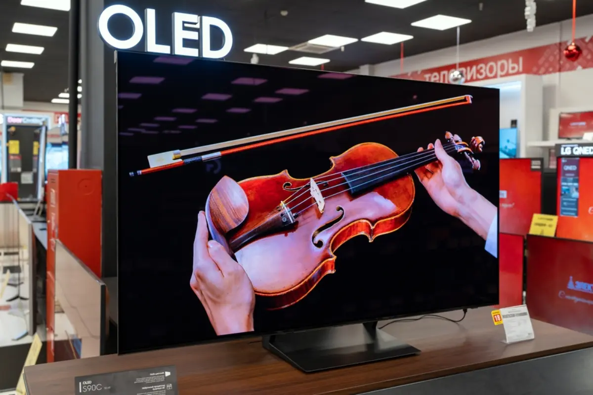 ในยุคที่คุณภาพหน้าจอมีผลต่อประสบการณ์ใช้งานมากขึ้น “จอ OLED” กลายเป็นตัวเลือกยอดนิยมของทั้งสายเกม สายดูหนัง และสายทำงาน แต่คำถามสำคัญคือ มันเหมาะกับคุณจริงไหม และควรเลือกแบบไหน...