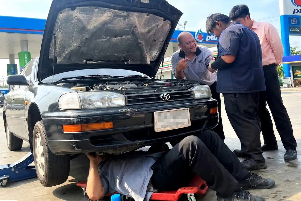 แม้บรรยากาศเทศกาลสงกรานต์ปีนี้อาจไม่คึกคักเท่าทุกปี จากปัจจัยราคาน้ำมันที่ปรับตัวสูงขึ้นและภาวะเศรษฐกิจ แต่ยังคงเป็นช่วงเวลาแห่งความสุขที่คนไทยจำนวนมากเตรียมเดินทางกลับภูมิลำเนาและท่อง...