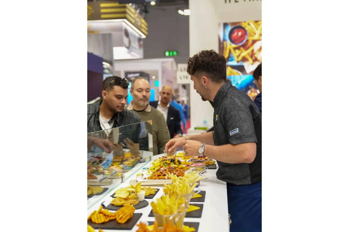 ข้อมูลจากดีลอยท์ (Deloitte) ระบุว่า อุตสาหกรรมบริการด้านอาหารของไทยมีอัตราการเติบโตในปี 2025 สูงกว่าค่าเฉลี่ยทั่วโลก และคาดว่าจะขยายตัวอย่างมีเสถียรภาพต่อเนื่องไปจนถึงปี 2030 ในขณะที่...