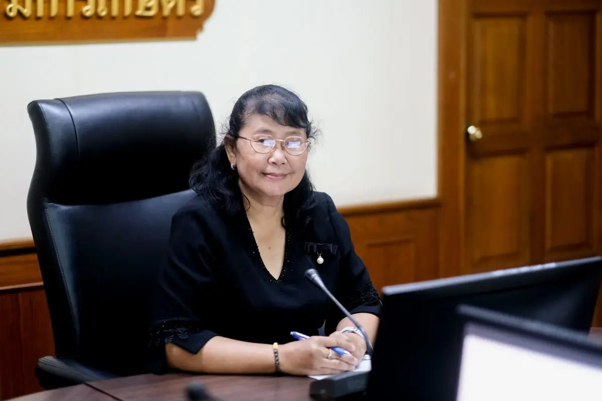 นางธัญธิตา บุญญมณีกุล รองอธิบดีกรมส่งเสริมการเกษตร เป็นประธานเปิดการประชุมคณะทำงานประชาสัมพันธ์กรมส่งเสริมการเกษตร ครั้งที่ 1/2569 ณ ห้องประชุมศูนย์ปฏิบัติการ ชั้น 2 อาคาร 1 กรมส่งเสริมการ...