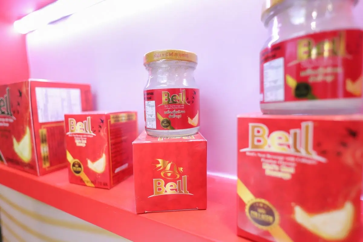 “เบลล์” (Bell) เครื่องดื่มรังนกสำเร็จรูปผสมคอลลาเจน ผลิตจากรังนกแท้จากธรรมชาติ เดินหน้ารุกตลาดเครื่องดื่มรังนกปี 2569 ท่ามกลางการแข่งขันที่รุนแรงและต้นทุนวัตถุดิบที่ปรับตัวสูงขึ้น ...