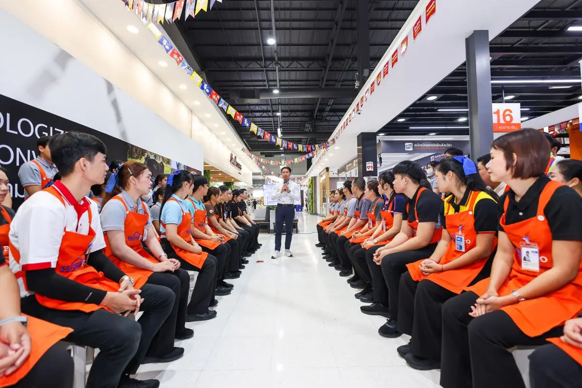 ในยุคที่ข้อมูลเรื่องบ้านหาได้ง่ายเพียงปลายนิ้ว ผู้บริโภคสามารถค้นหาสเปกสินค้า เปรียบเทียบราคาหรือดูรีวิวจากออนไลน์ได้ภายในไม่กี่วินาที แต่สิ่งหนึ่งที่เทคโนโลยียังทดแทนไม่ได้ คือ “ความมั่นใจ&...