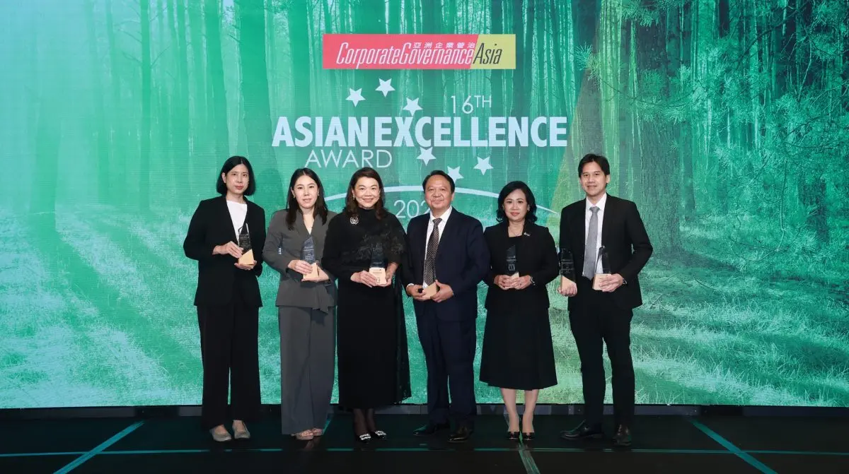 Miss Pattaralada Sa-Ngasang, Chief Financial Officer, together with Mrs. Meena Supavivat, Executive Vice President, Corporate Reputation and Social Responsibility, and Mr. Apakorn Cha-Umthong,...