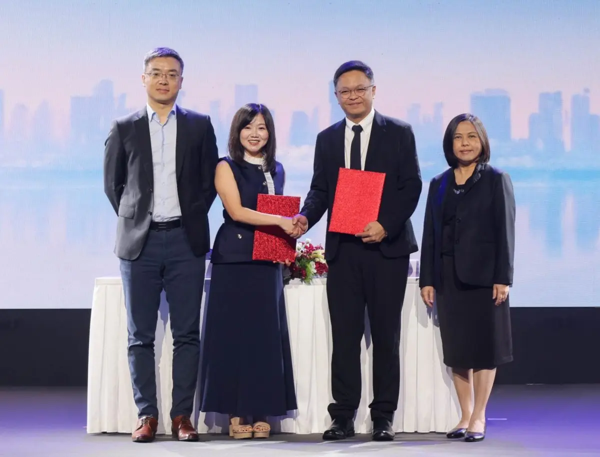 AIS Business และ Huawei Cloud ร่วมลงนามความร่วมมือ (MOU) เพื่อขับเคลื่อนภาคอุตสาหกรรมไทยสู่การผลิตอัจฉริยะที่ใช้ข้อมูลและ AI เป็นกลไกสำคัญ โดยผสานความแข็งแกร่งด้านโครงข่ายและความเข้าใจในภาคธุรกิจ...
