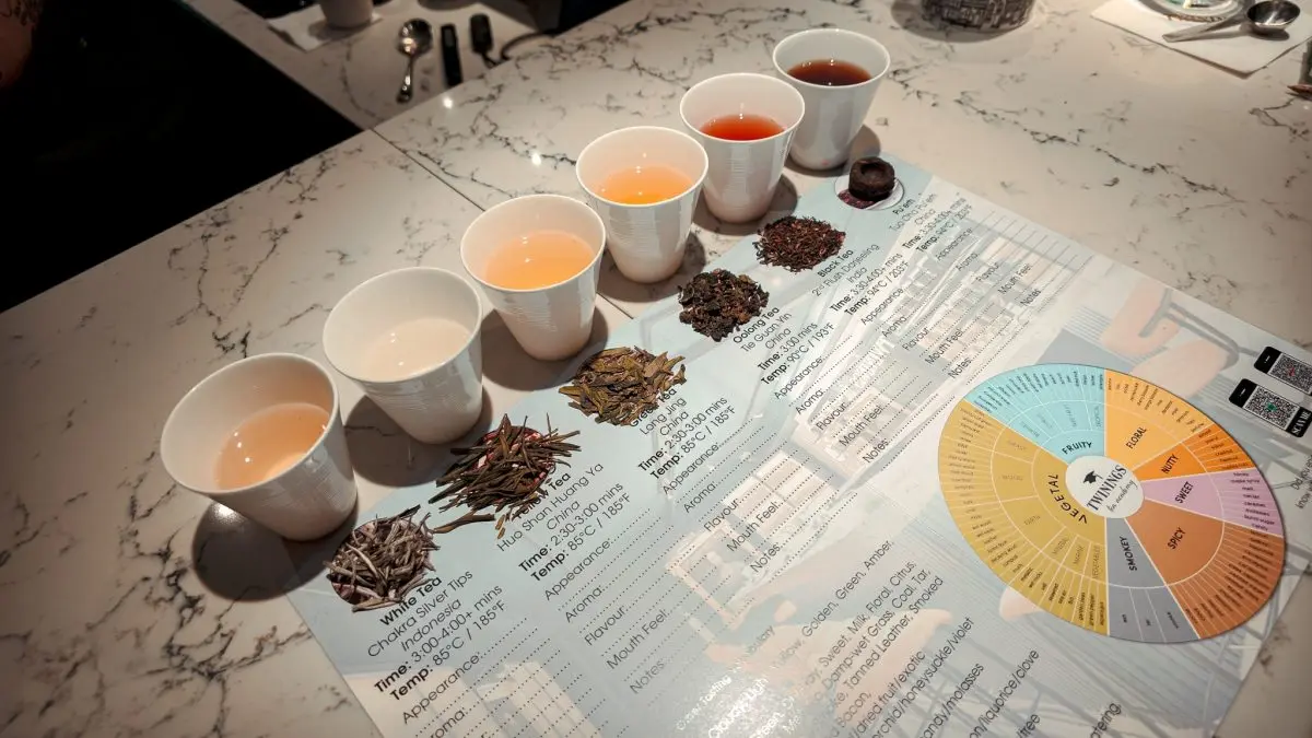 ทไวนิงส์ (Twinings) แบรนด์ชาระดับโลกจากประเทศอังกฤษ เดินหน้าตอกย้ำภาพลักษณ์แบรนด์ชาพรีเมียม ผ่านแคมเปญ “Twinings Sip with Luxury” โดยนำกลยุทธ์ Experience Marketing มาสร้างประสบการณ์ที่เชื่อมโยงผู้บริ...