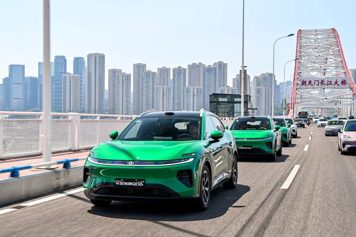 CHANGAN Automobile ผู้นำด้านเทคโนโลยียานยนต์พลังงานใหม่ (NEV) ประกาศเปิดตัวระบบขับขี่อัจฉริยะขั้นสูง (SDA Pilot) ซึ่งเป็นหนึ่งใน SDA Intelligence ที่ได้รับการคิดค้นและพัฒนา...