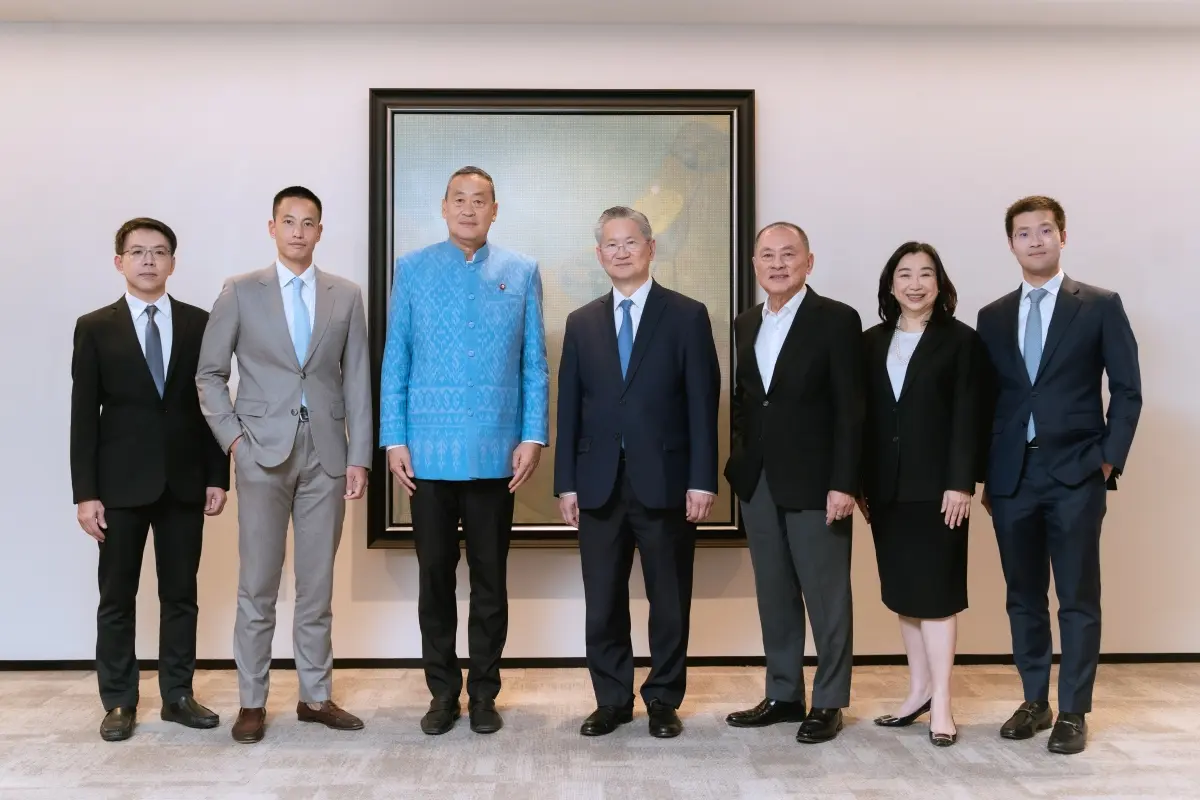 ตอกย้ำพันธมิตรเชิงกลยุทธ์ – นายชาติศิริ โสภณพนิช กรรมการผู้จัดการใหญ่ นายชาญศักดิ์ เฟื่องฟู นางสาวนิรมาณ ไหลสาธิต กรรมการรองผู้จัดการใหญ่ และนายชานนท์ โสภณพนิช ผู้ช่วยผู้จัดการ...